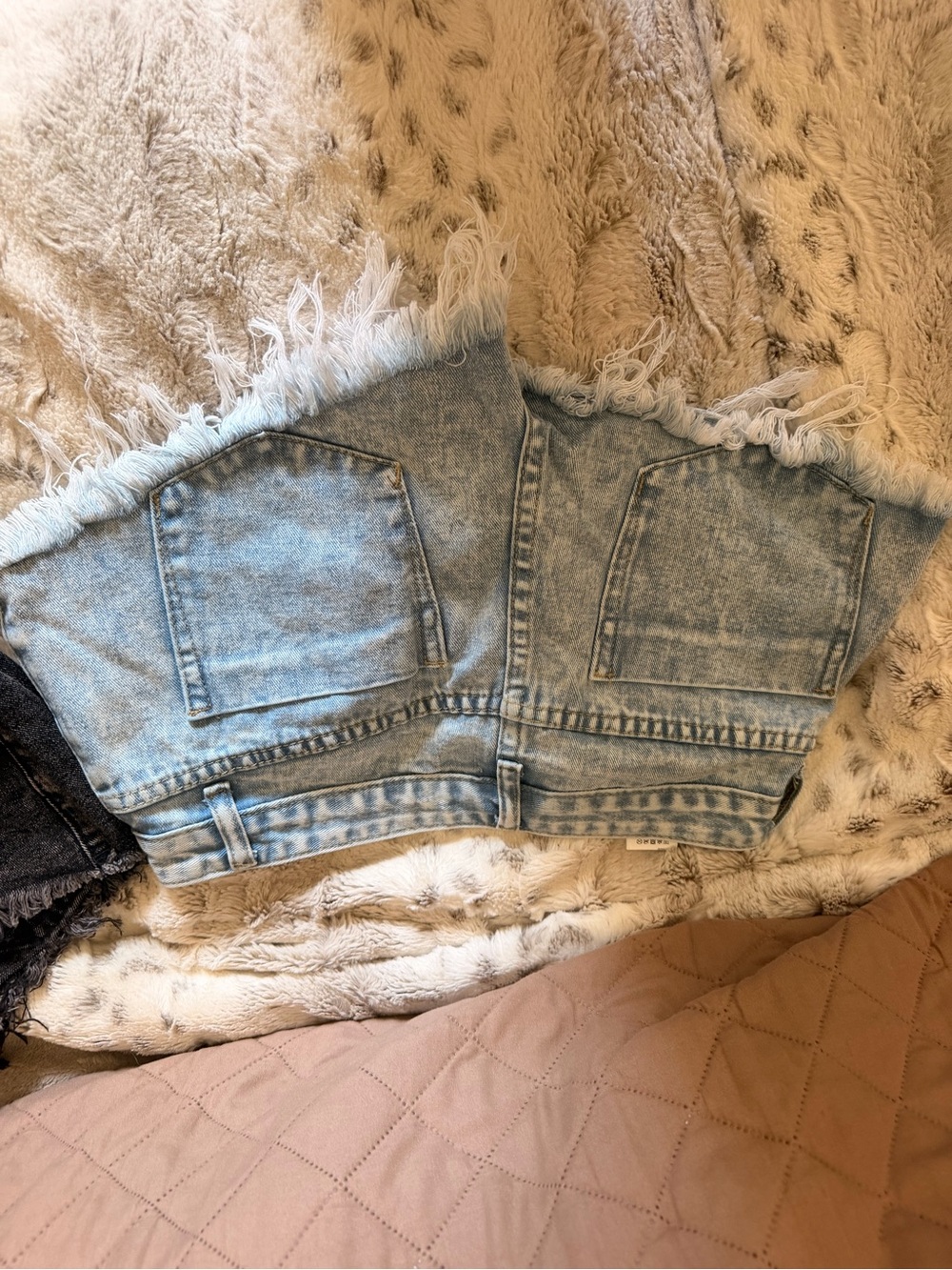 SHEIN Light Blue Frayed Hem Denim Crop Shorts